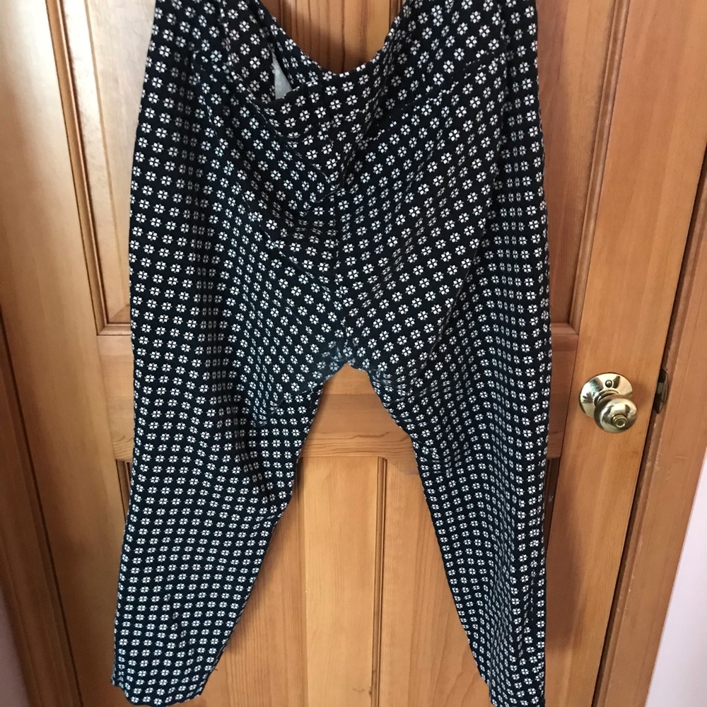 Flower pattern pixie pants - Picture 2 of 4